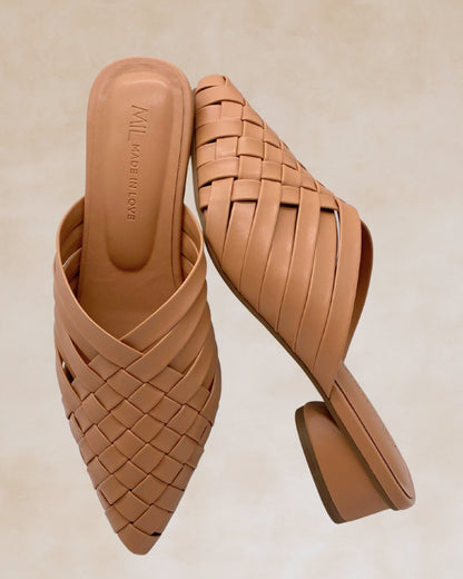 Puso | Beige Woven Mules