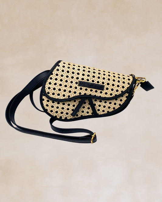 Huni – Handcrafted Woven Crossbody Bag