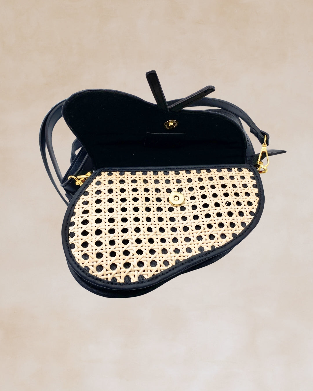 Huni – Handcrafted Woven Crossbody Bag