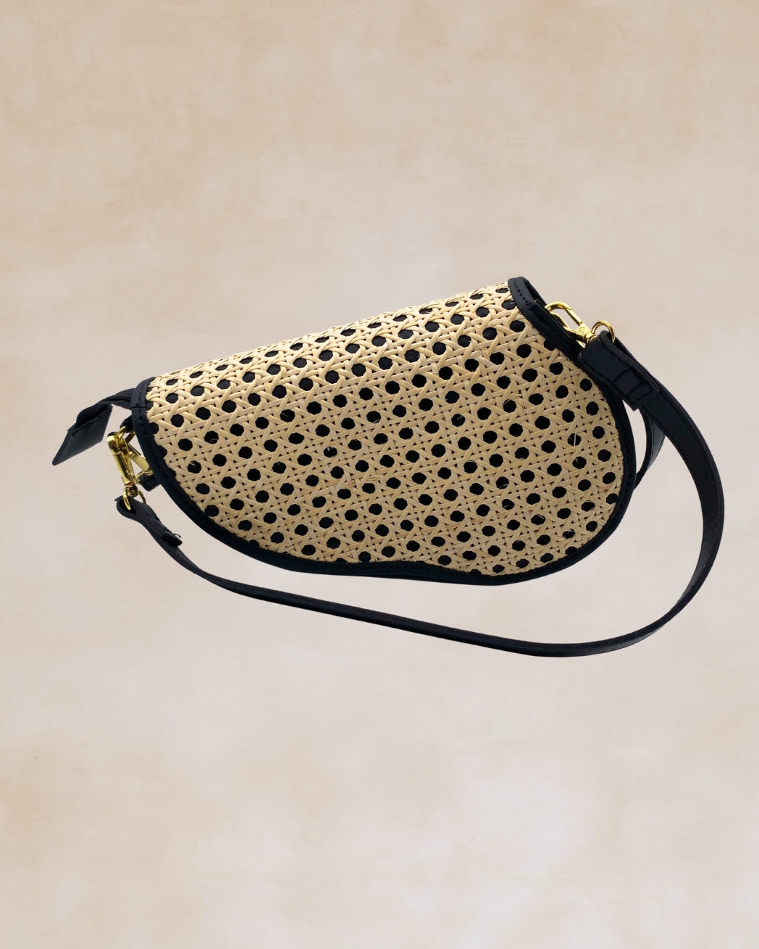 Huni – Handcrafted Woven Crossbody Bag