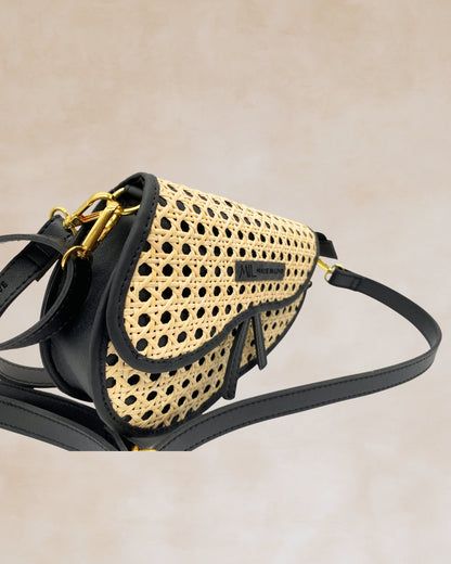 Huni – Handcrafted Woven Crossbody Bag
