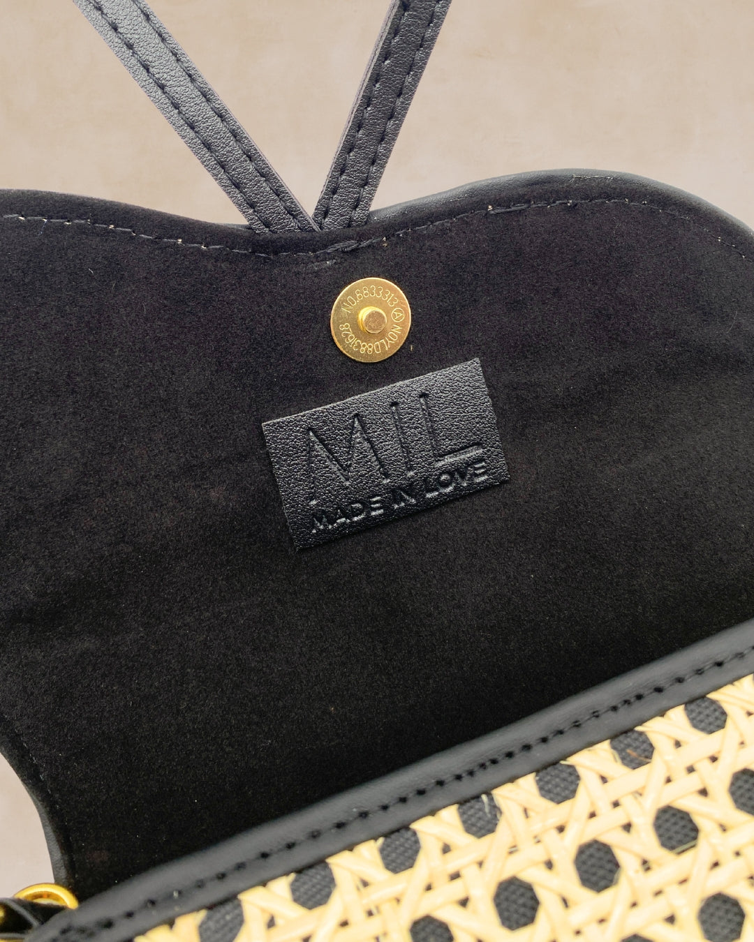 Huni – Handcrafted Woven Crossbody Bag