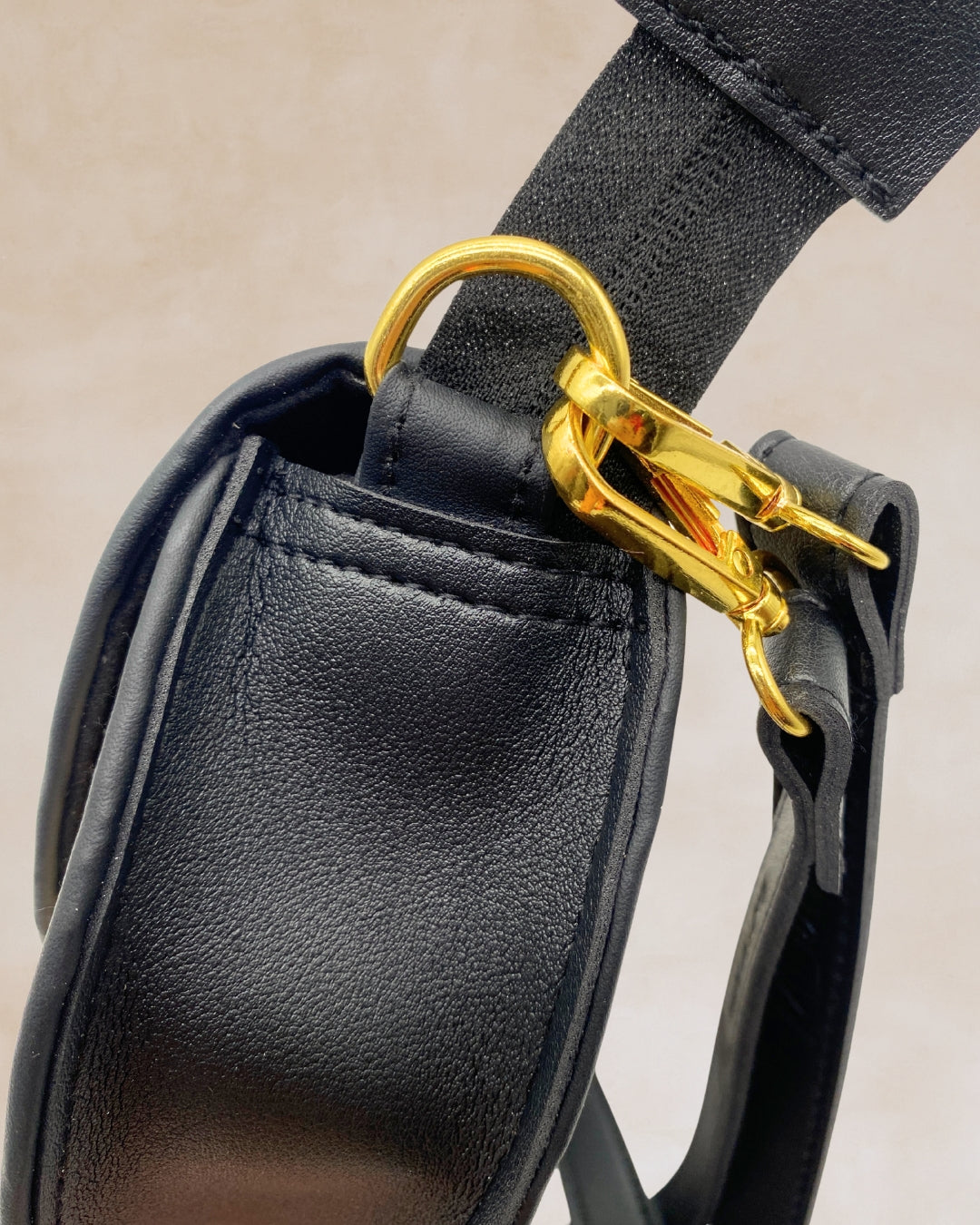Huni – Handcrafted Woven Crossbody Bag