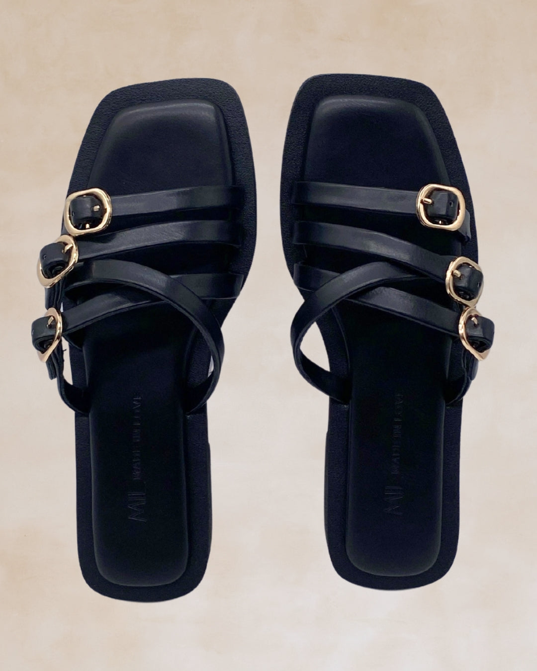 Kasing-Kasing | Black Buckle Strap Sandals
